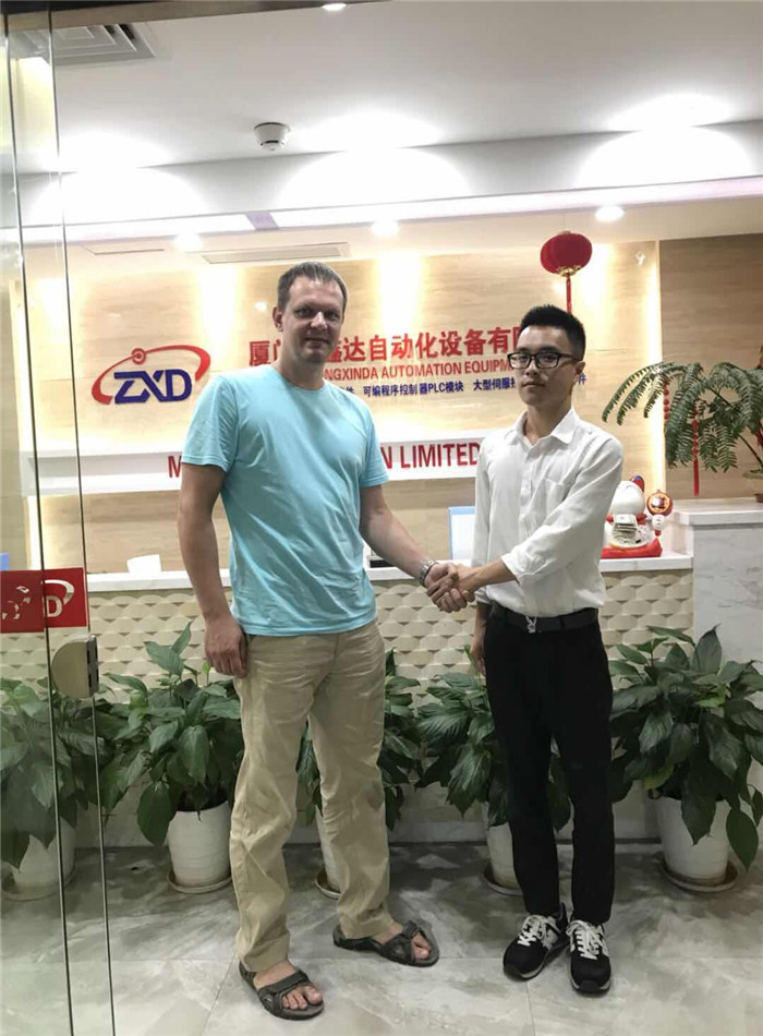 Welcome American friend to visit our company